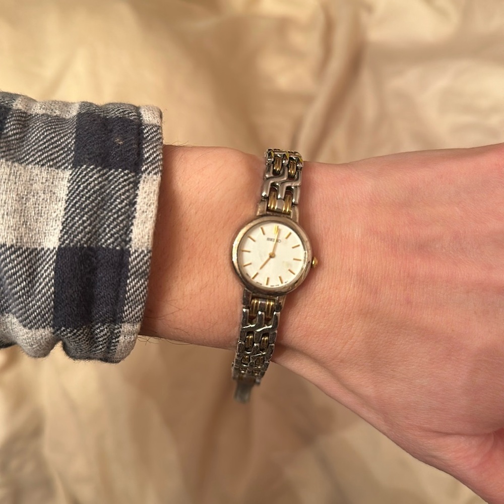 Small Seiko wristwatch for ladies